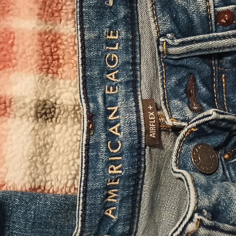 American Eagle High Rise Slim Womans jeans size 28/30